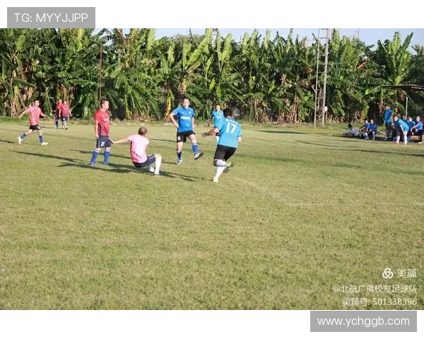 足球比赛中的快速接应与跑位协调